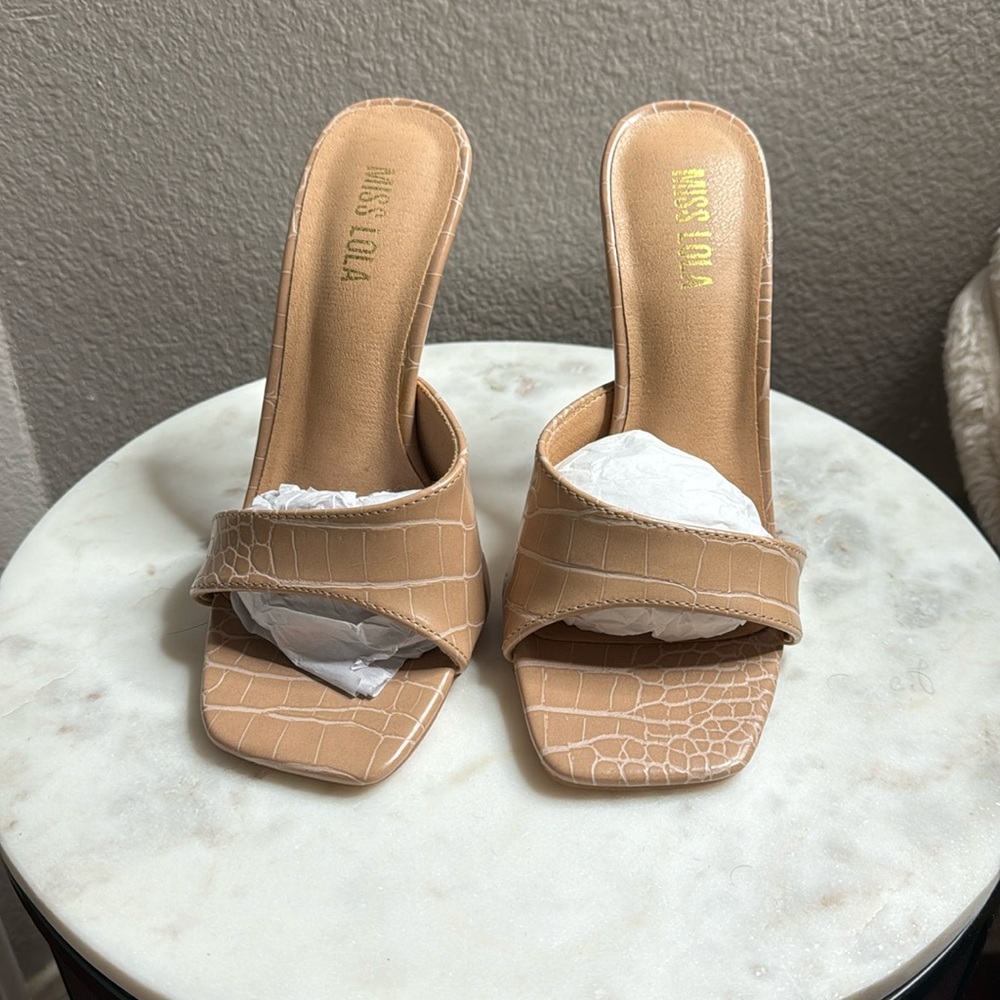 Miss Lola Heels